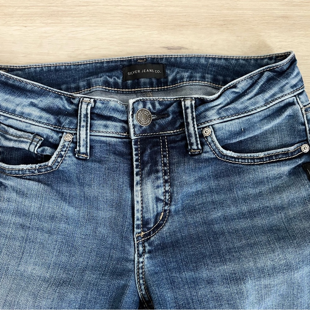 Silver Jeans Women's Cropped Mid Rise Jeans